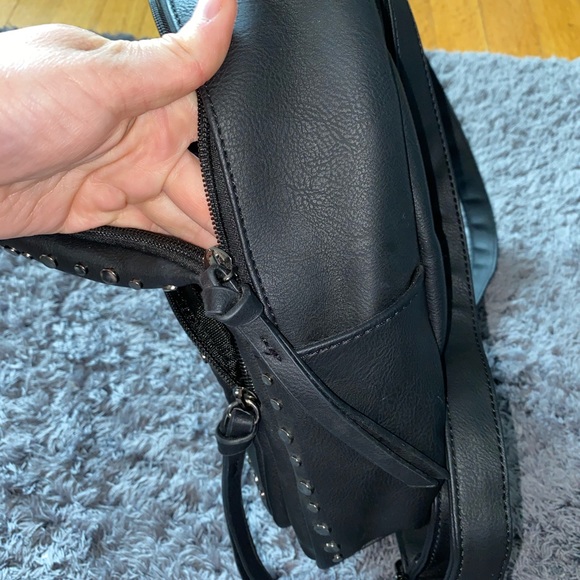 Small Grey backpack - Picture 5 of 6